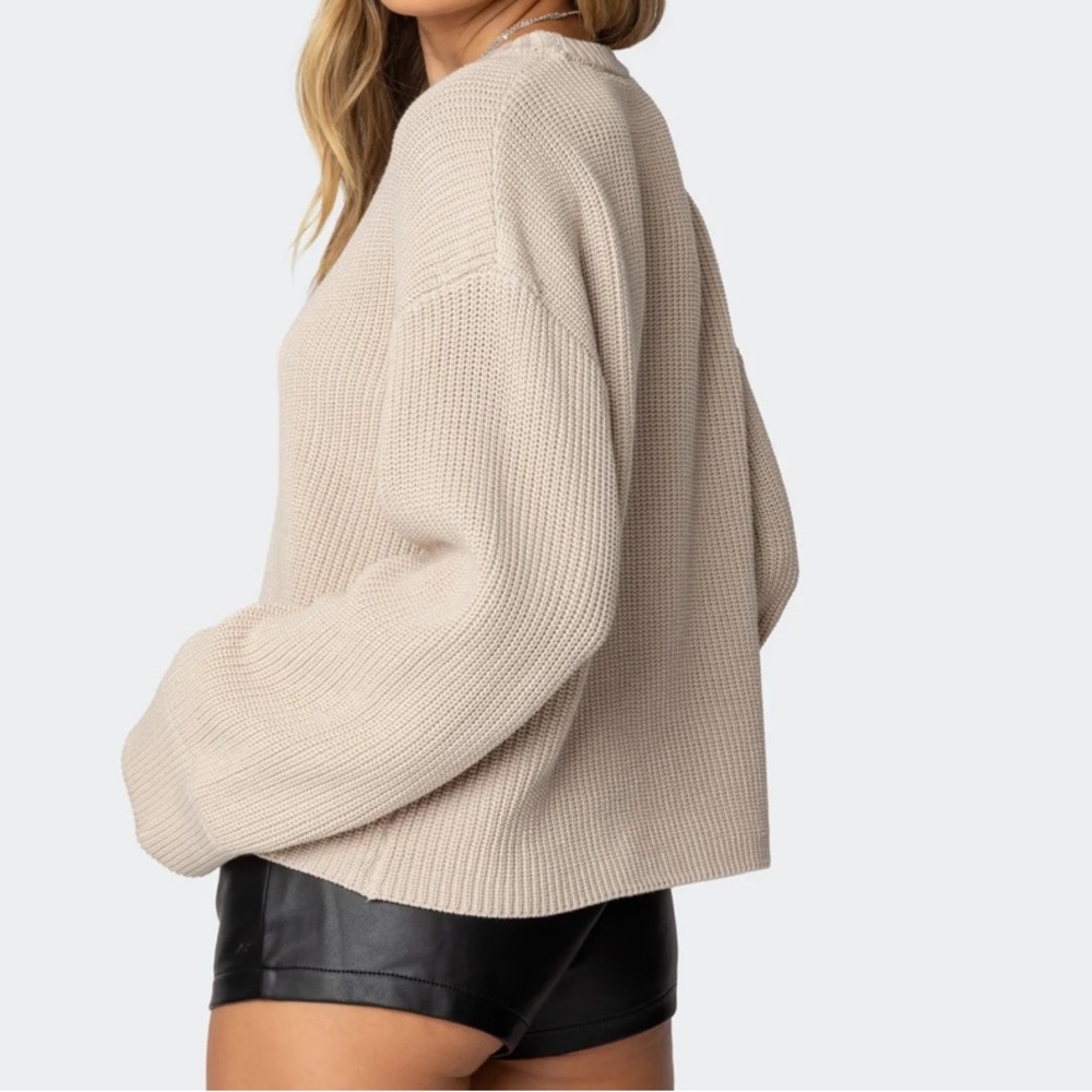 Edikted Sweater - Picture 3 of 7